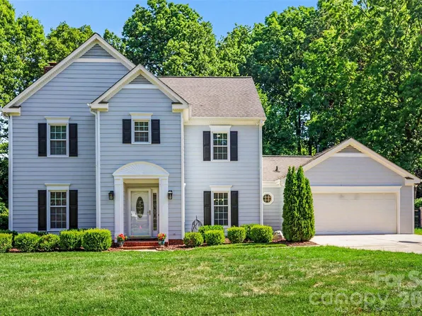 4831 Deanscroft Dr, Charlotte, NC 28226