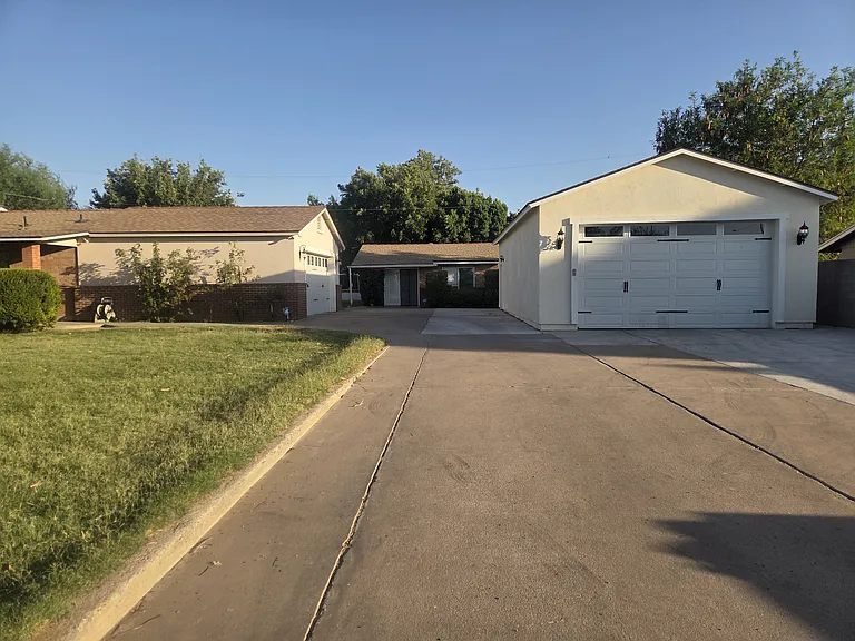 61 E Valencia Dr — Photo 5