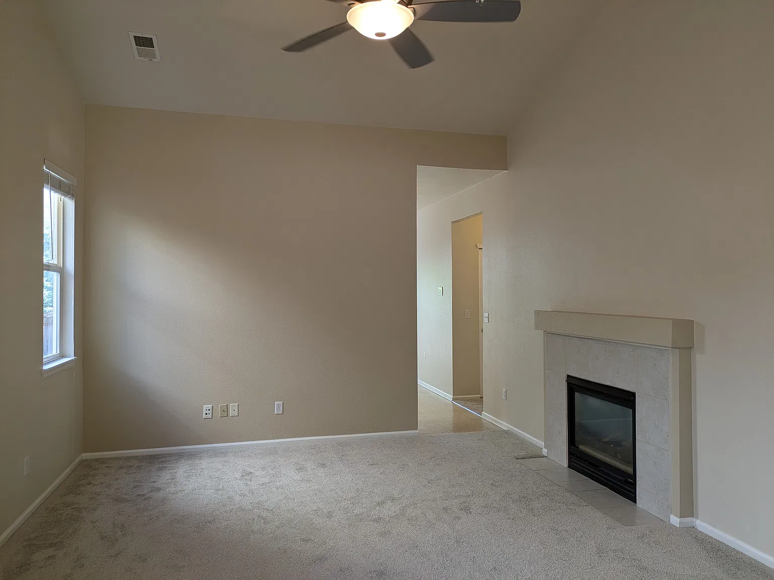 3 bed, 1285 sqft, $2,750 — Photo 3