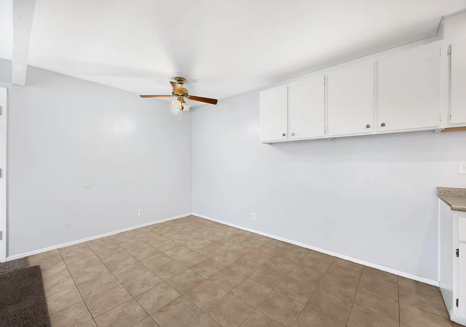 Spacious Upper Unit 2 Bedroom / 1 Bath w/ Community Laundry & Pool — Photo 3