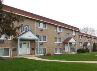 1030 W 18th St APT 2N, Broadview, IL 60155