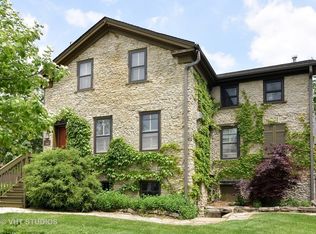 502 S 4th Ave, St Charles, IL 60174