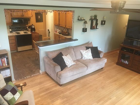 3rd image of 3627 Elira Ln