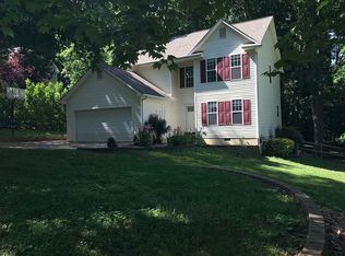 7916 Daltonshire Dr, Oak Ridge, NC 27310