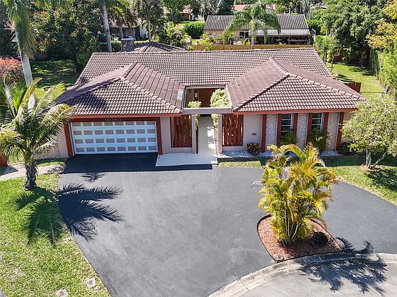 5th image of 10380 NW 41st Street