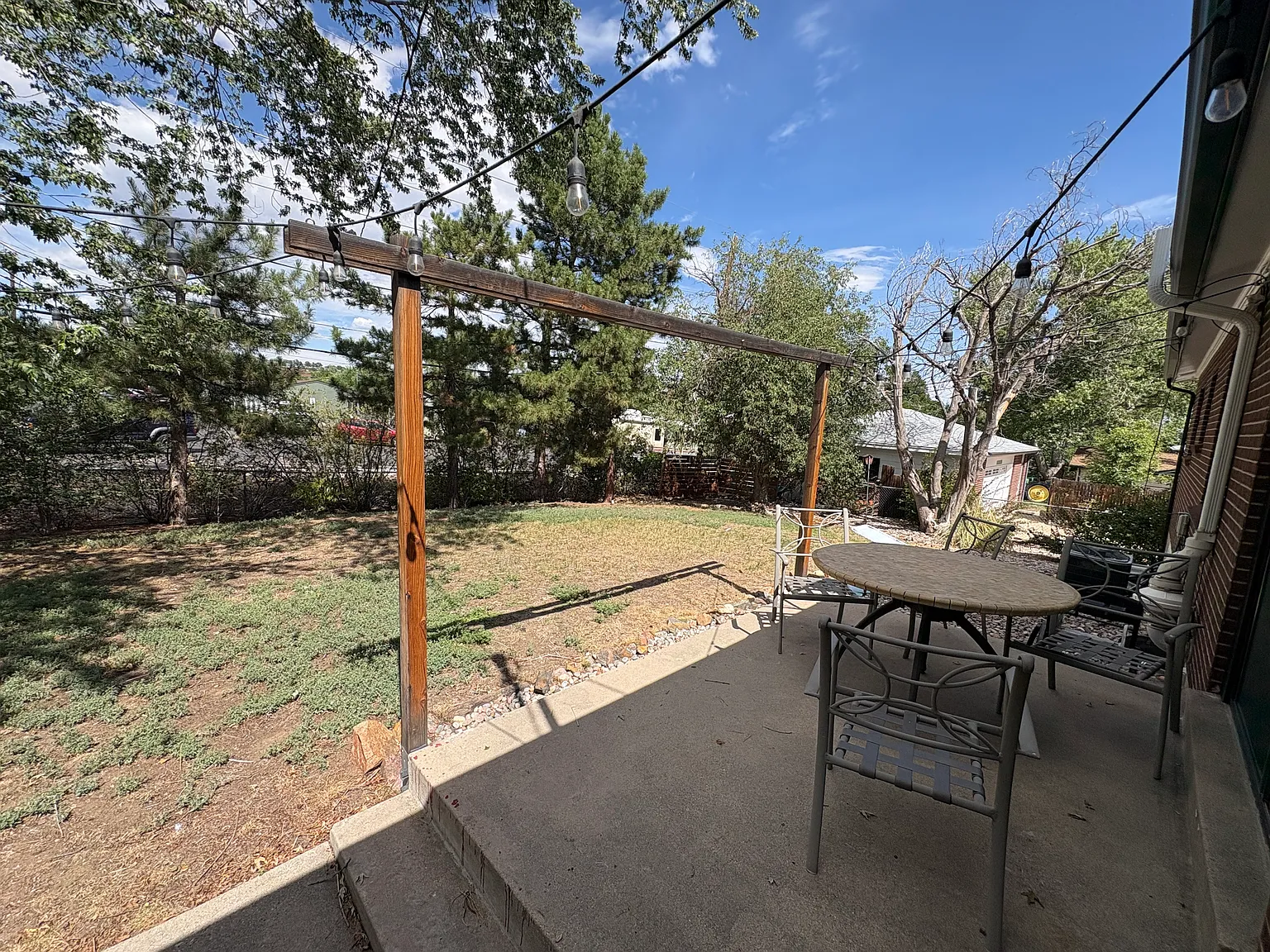 2 bed, 850 sqft, $1,500 — Photo 2