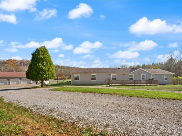 985 E Brown Road, Pekin, IN 47165