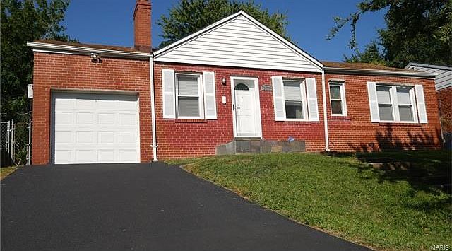 Beautiful, well-kept ranch style home in University City.