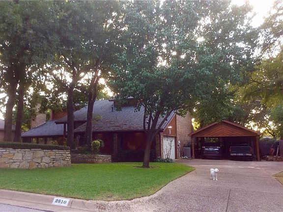 3rd image of 2810 Marquis Cir E