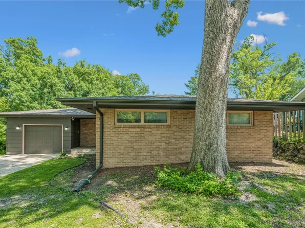 1372 Norwood Dr SE, Cedar Rapids, IA 52403