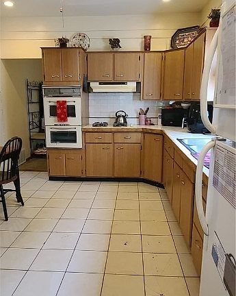 3rd image of 397 Ideal St