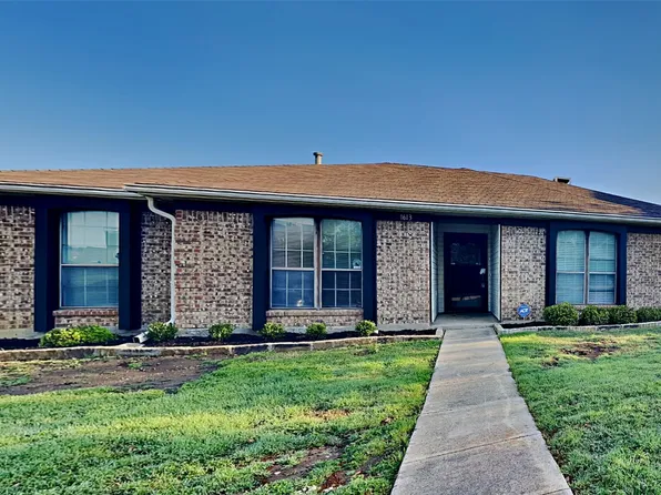 1613 Chesterfield Dr, Carrollton, TX 75007