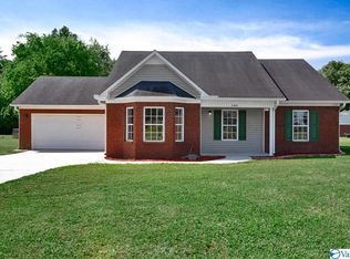 102 Cedar Bluff Ct, Harvest, AL 35749