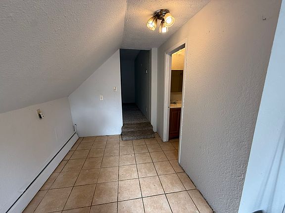 4th image of 86 Cook Ave W #2