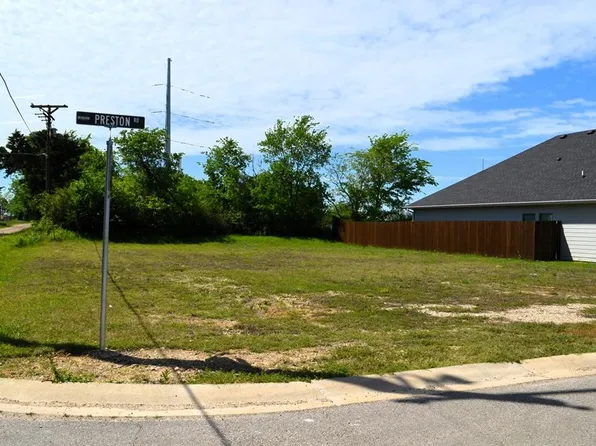 354 Preston Rd, Mabank, TX 75147