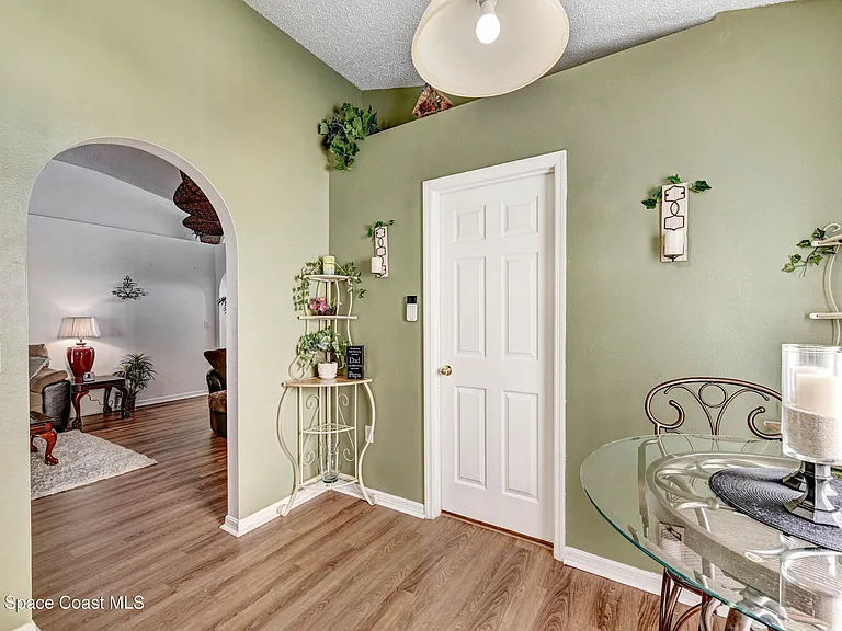 1652 La Maderia Dr SW — Photo 9
