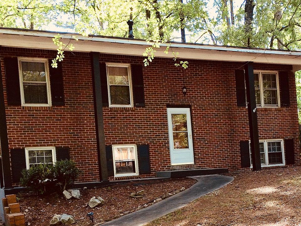 4 Bedrooms 2 Baths