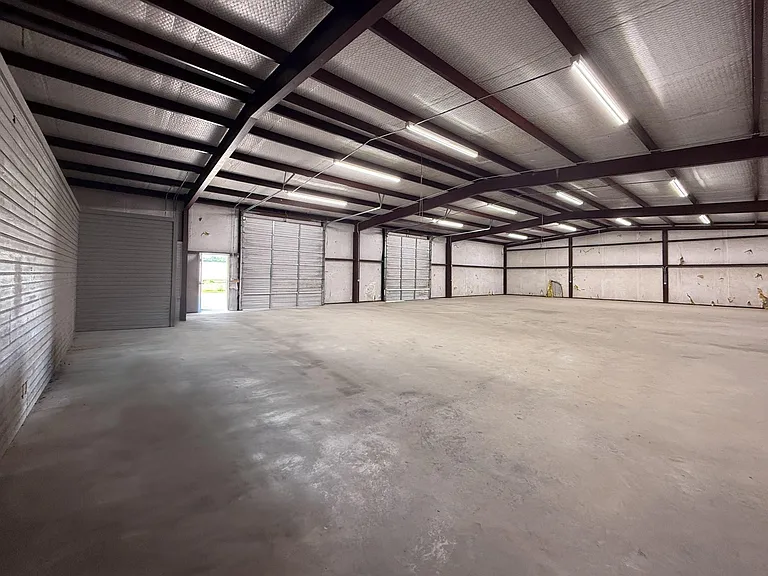 26605 E River Rd #A — Photo 5