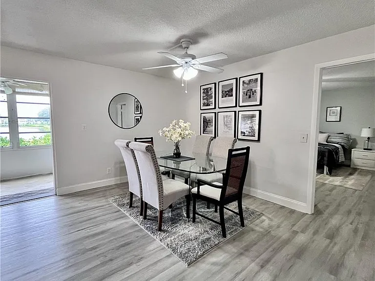 209 Palm Dr #1 — Photo 6