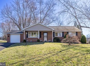 134 Surrey Ln, Harleysville, PA 19438
