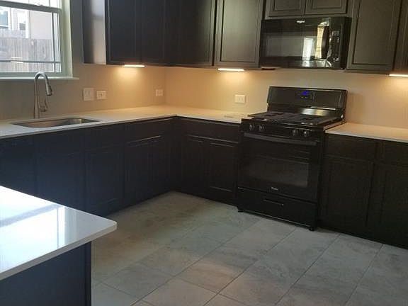 3rd image of 104 Holstein St