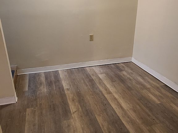 5th image of 3 Bigelow Ct