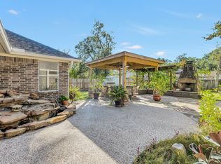 26107 Maplewood Dr, Spring, TX 77386