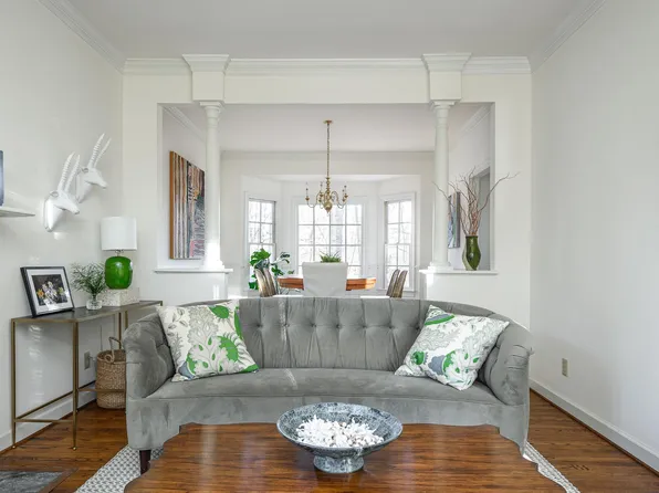 877 King William Dr, Charlottesville, VA 22901