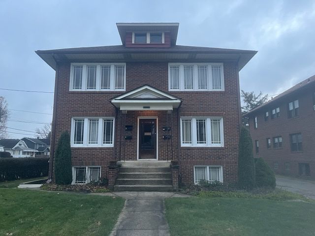 1st image of 640 Sackett Ave APT 3