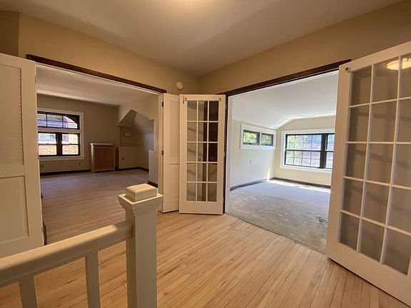 4th image of 2006-2008 Dupont Ave S #9