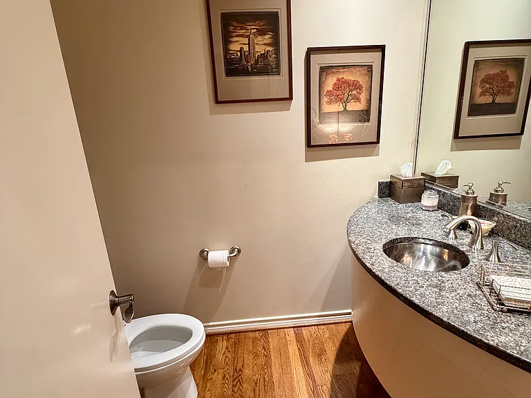 3906 Travis St — Photo 10