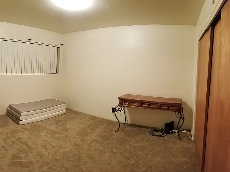 Clairemont Dr — Photo 2