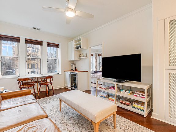 2nd image of 2121 N Kedzie Blvd APT 1W