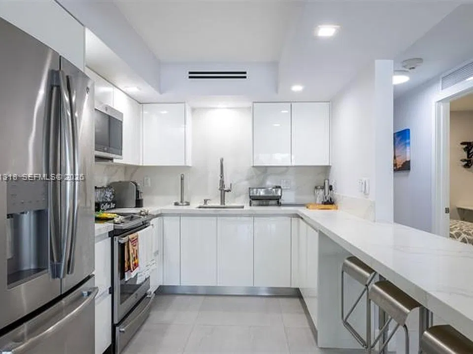 5415 Collins Avenue Cu #202