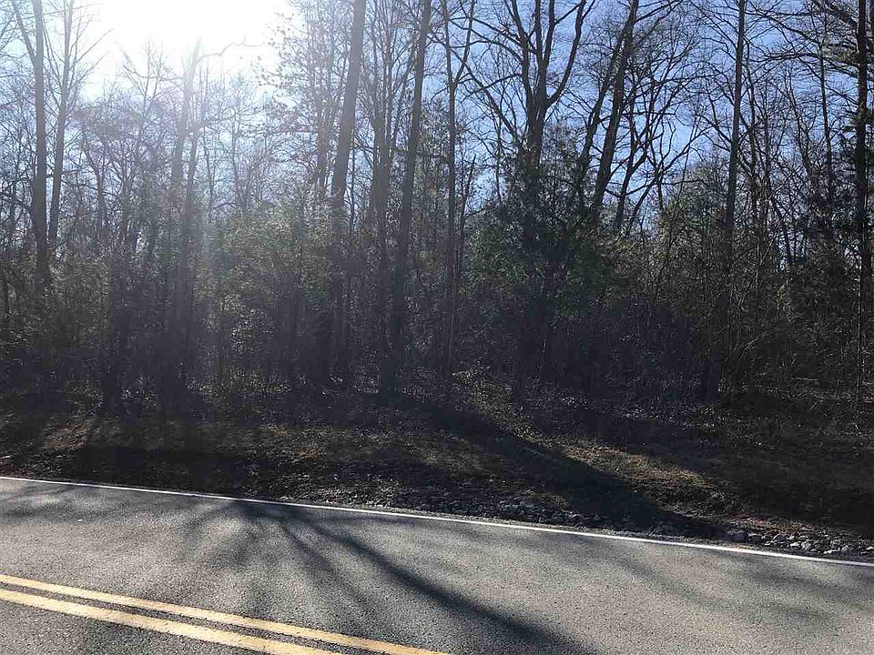 2nd image of 752 Westchester Rd