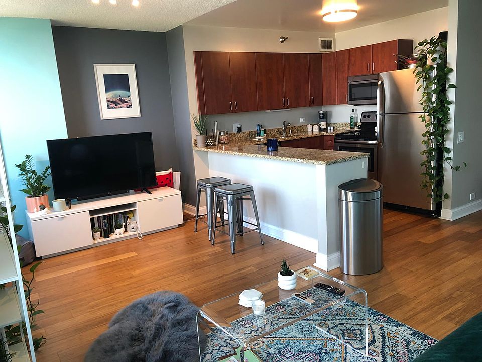 1st image of 474 N Lakeshore Dr