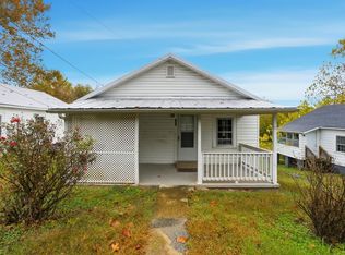 111 M T Holt Ave, Brookneal, VA 24528