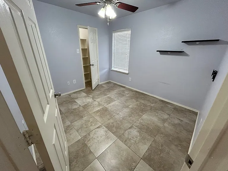 12112 Lamington Dr — Photo 19