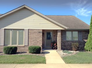 1288 Pinetree Ln, Galesburg, IL 61401