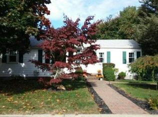 38 Gilbert St, Fairhaven, MA 02719