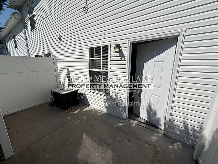 5620 Boxwood Garden Way — Photo 17