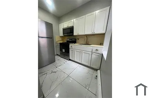 117 Wade St Photo 1