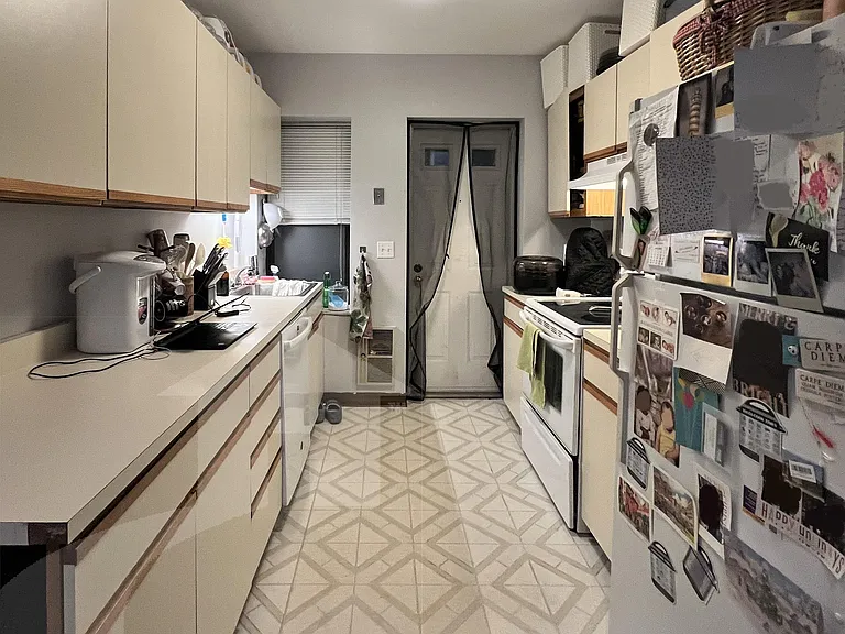 43 Ivaloo St #3 — Photo 3