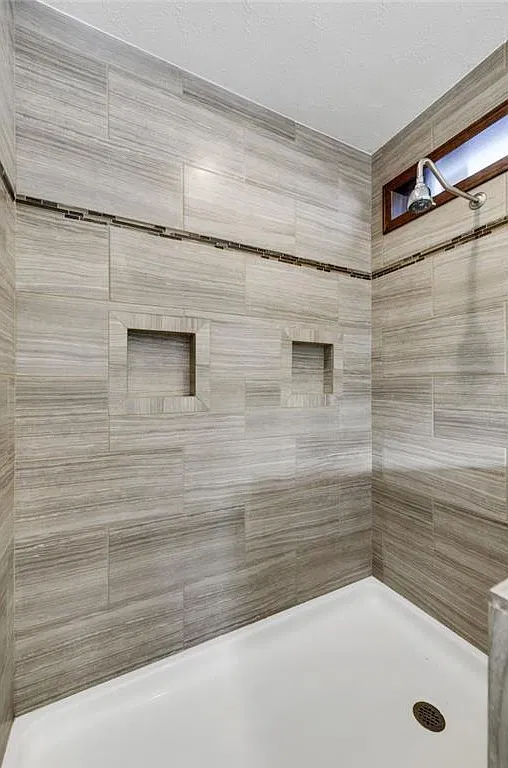 3 bed, 1800 sqft, $2,100 — Photo 3