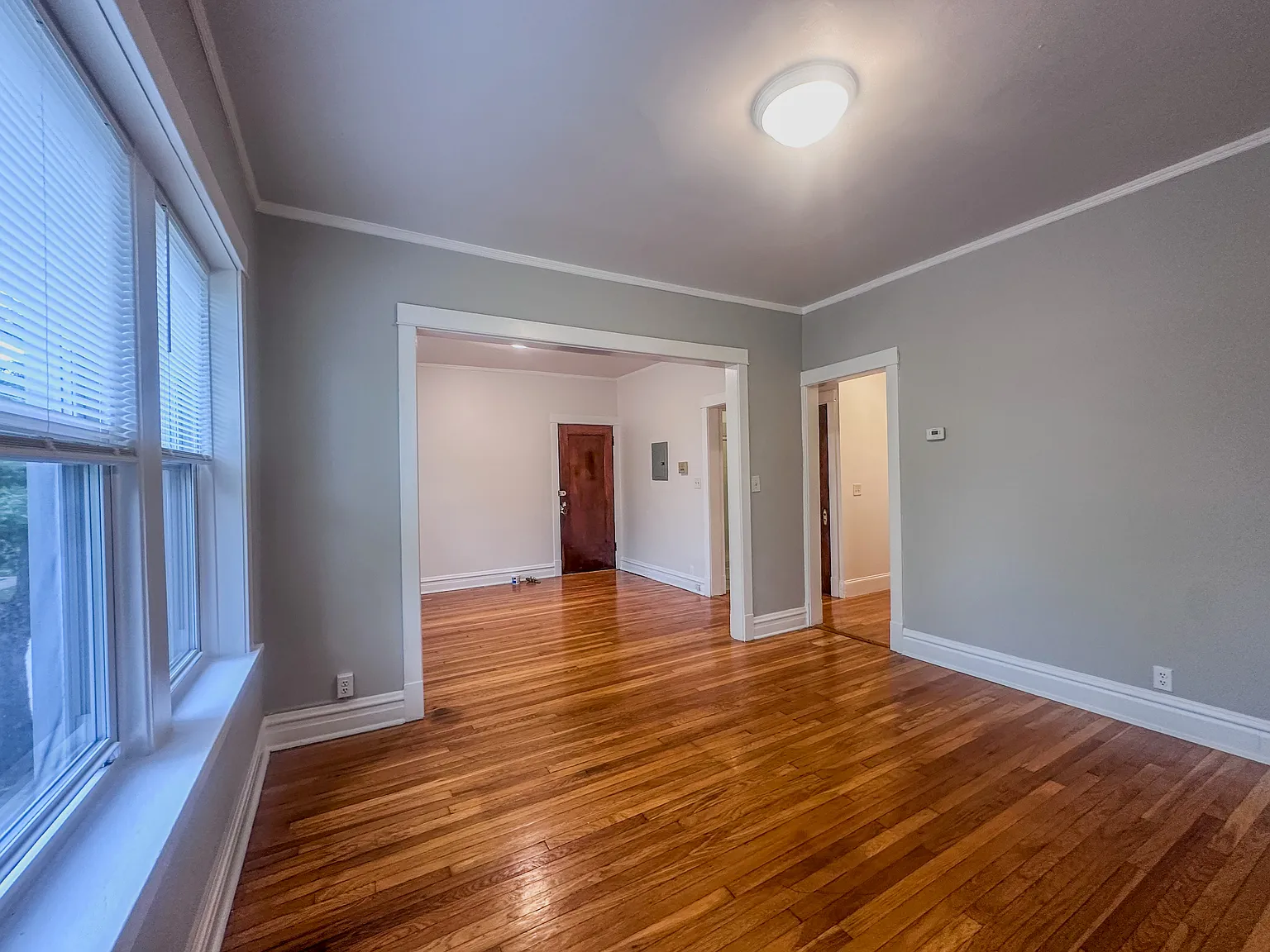 1 bed, 800 sqft, $1,600 — Photo 2