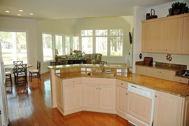 2nd image of 23 Lenora Dr #1