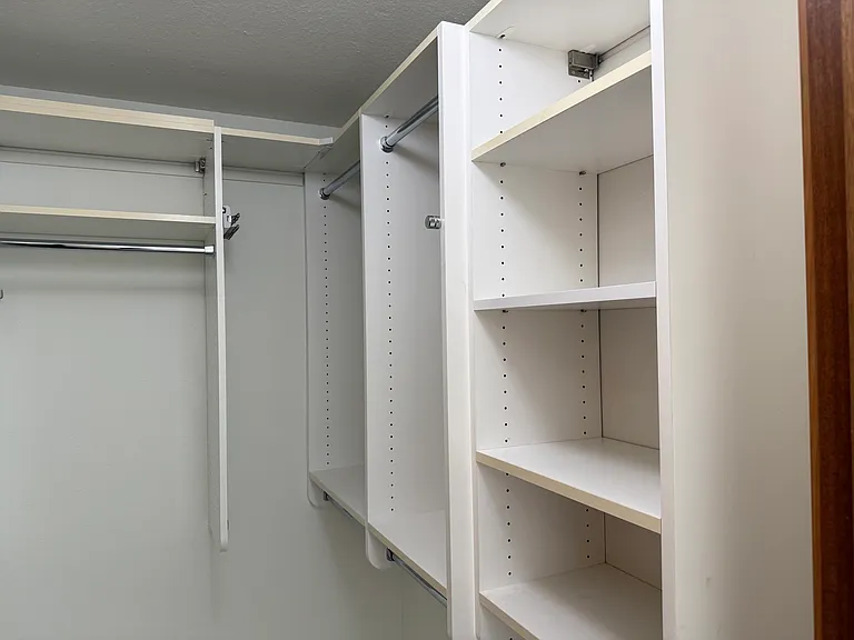 Walk-in closet