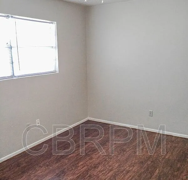 1802 Elkhart Ave #A — Photo 6