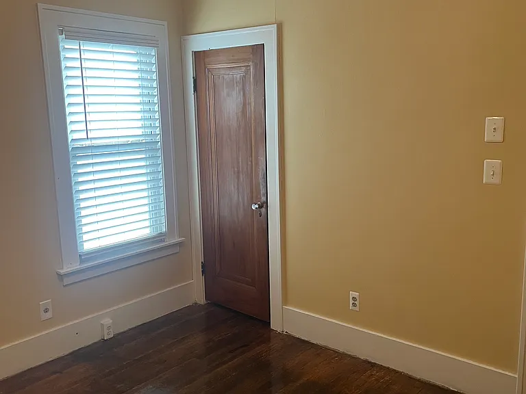 1124 Kellogg Ave — Photo 11