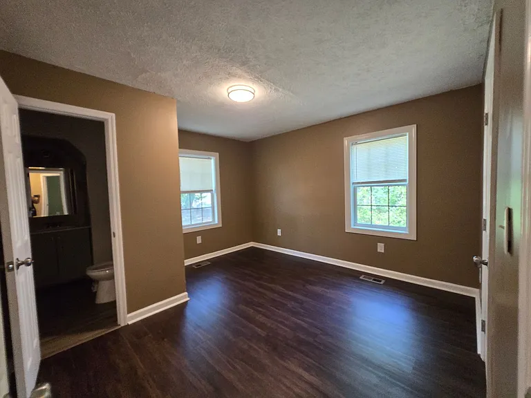 707 Miller Ave — Photo 17